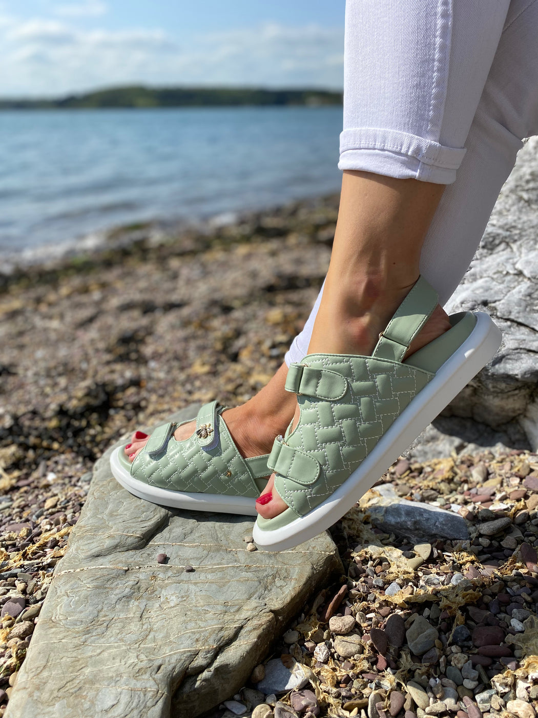 Hessle linen stitch green