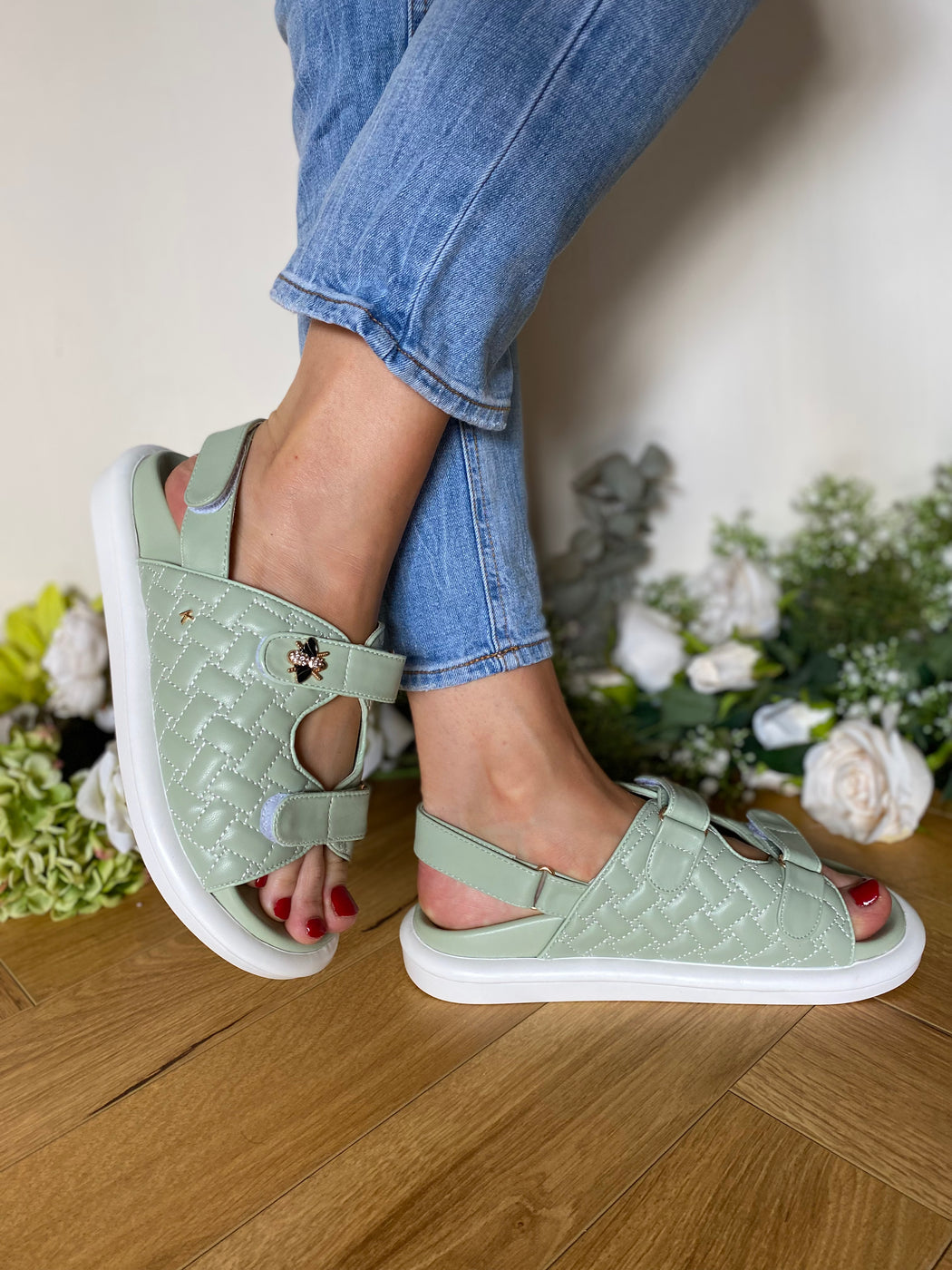 Hessle linen stitch green