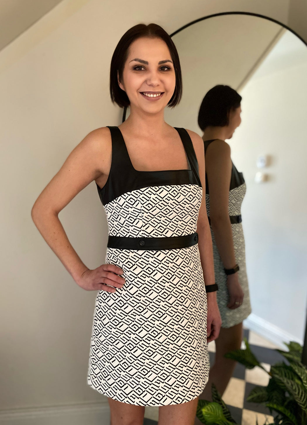 Guess Adele mono dress