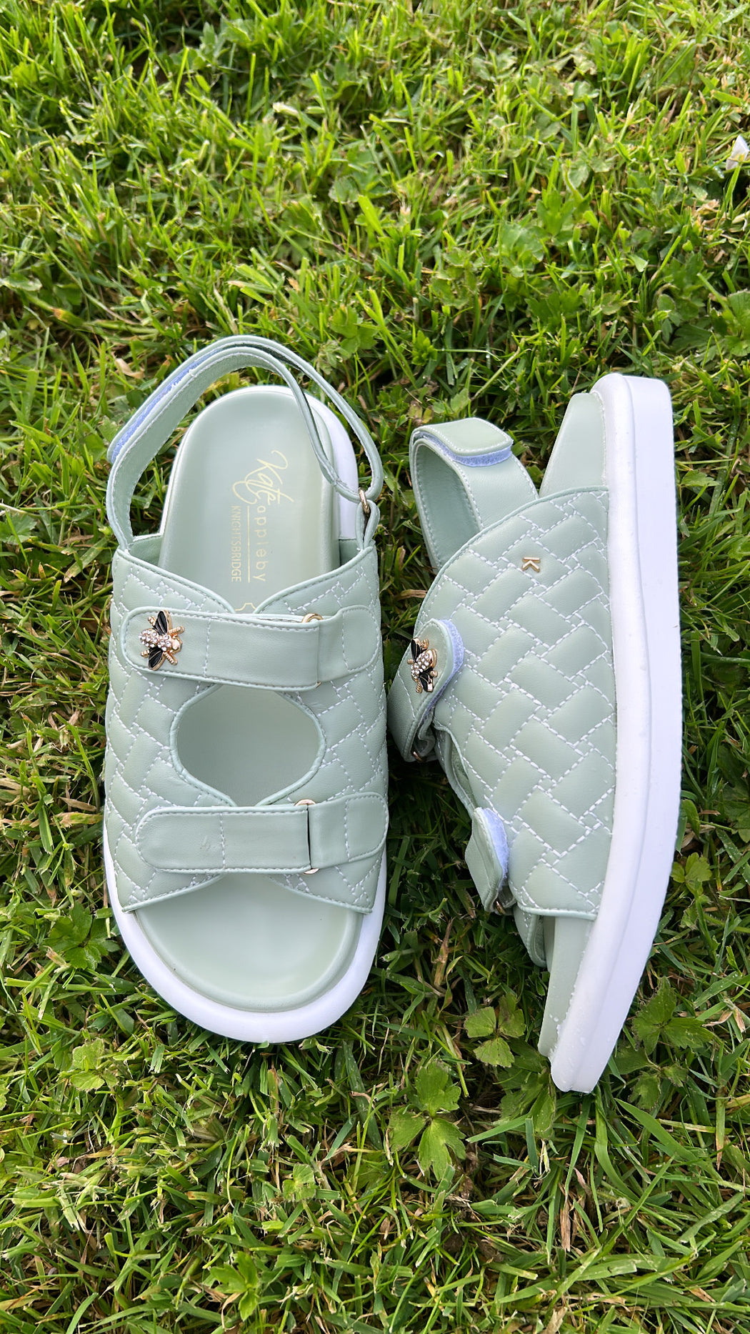 Hessle linen stitch green