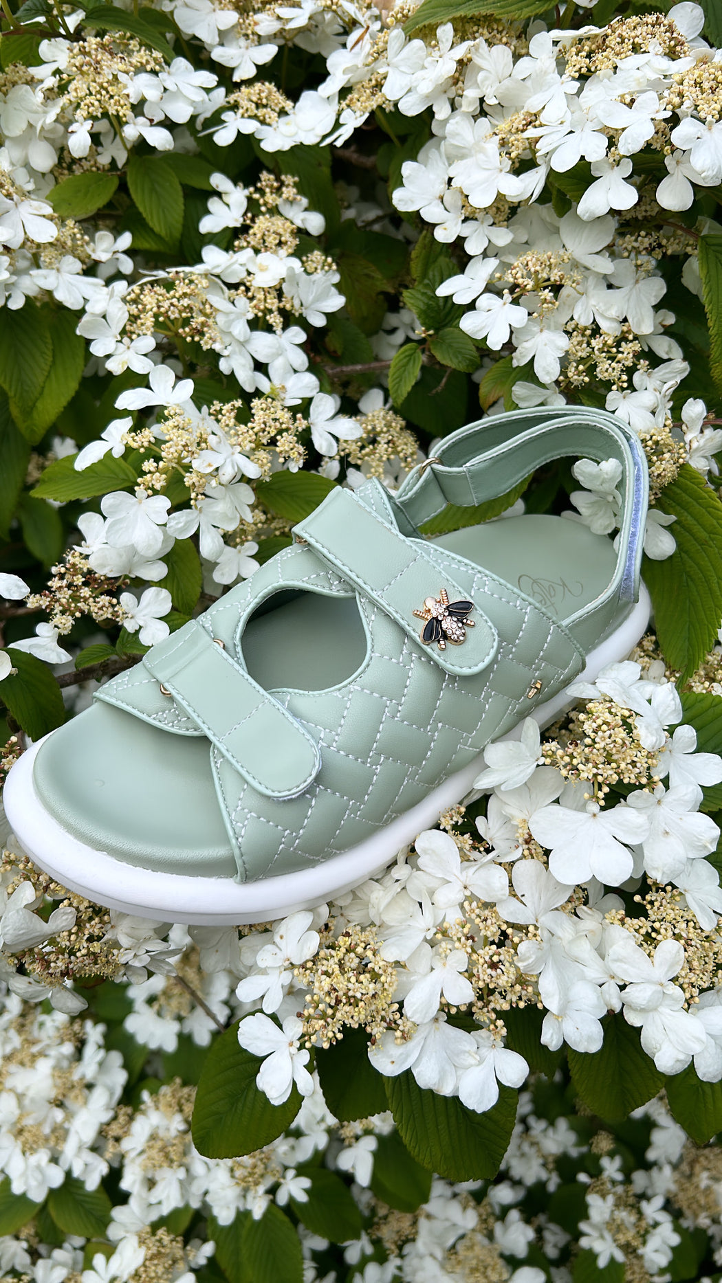 Hessle linen stitch green
