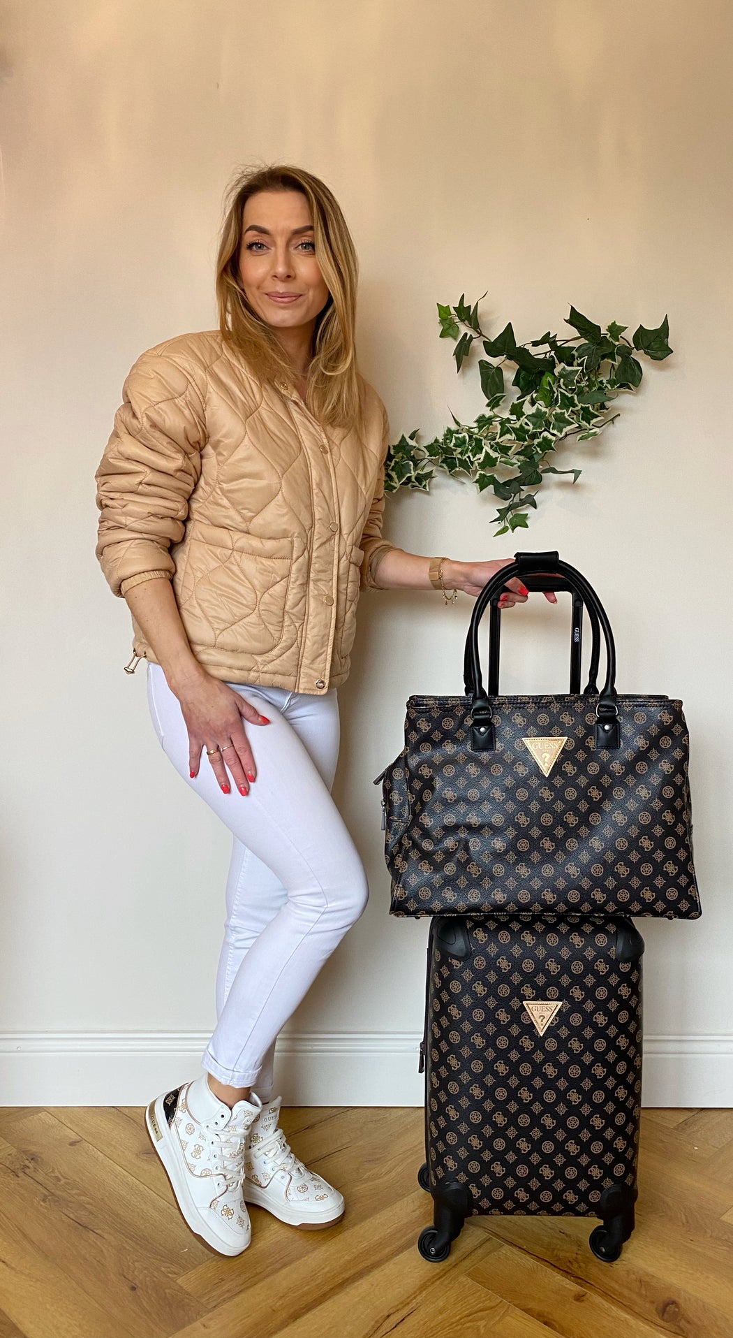 WILDER 4G PEONY CABIN LOGO TROLLEY
