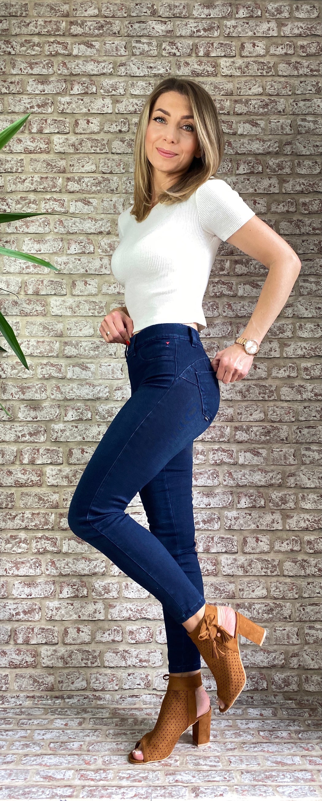 125235 salsa sale Push Up Wonder  dark indigo medium-waisted capri jeggings