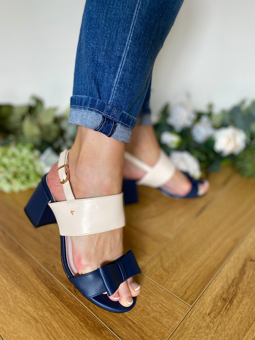 Brecon Lake shore navy nude  heels