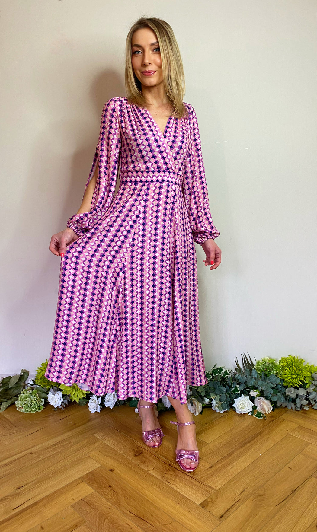 D9177 PINK FULL SKIRT WRAP DRESS