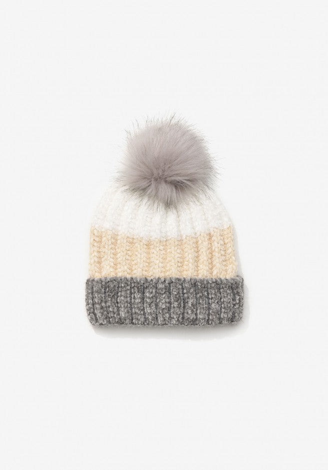 Aurora Pom hat