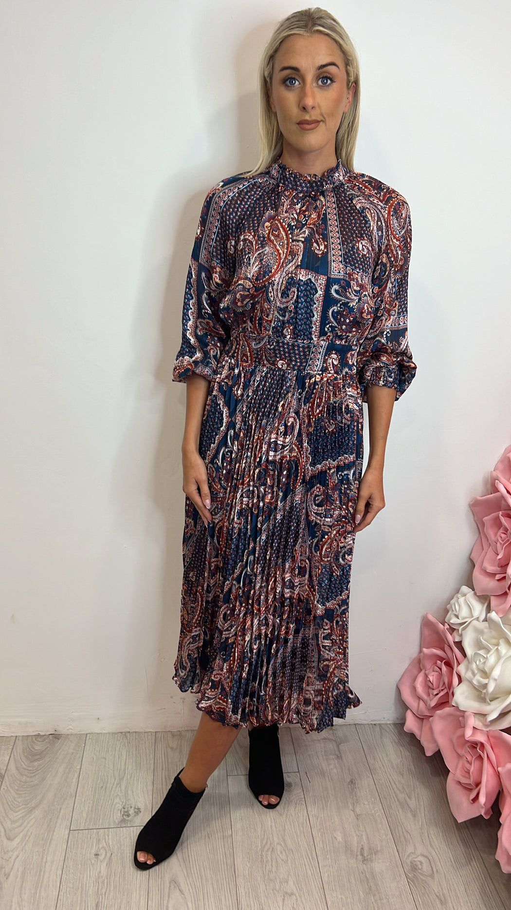 Whisper teal print traffic midi