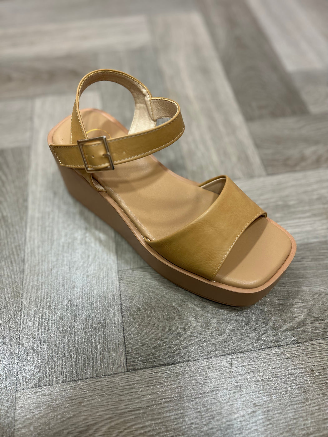 Cuiheng One Warm Honey wedges
