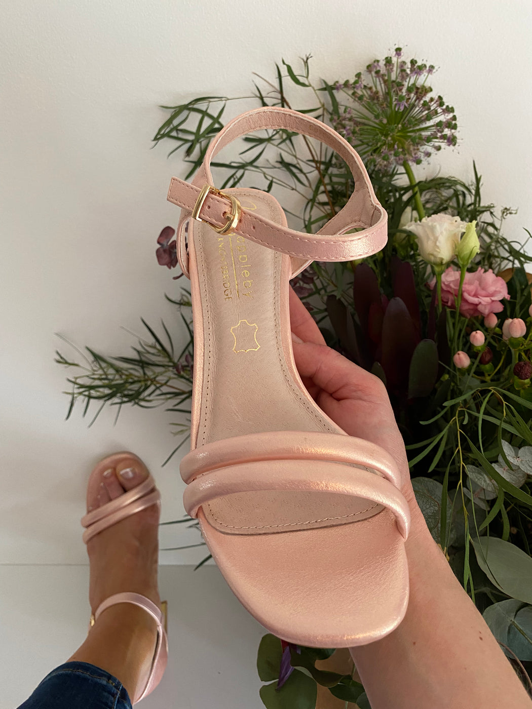Cotswold Petal