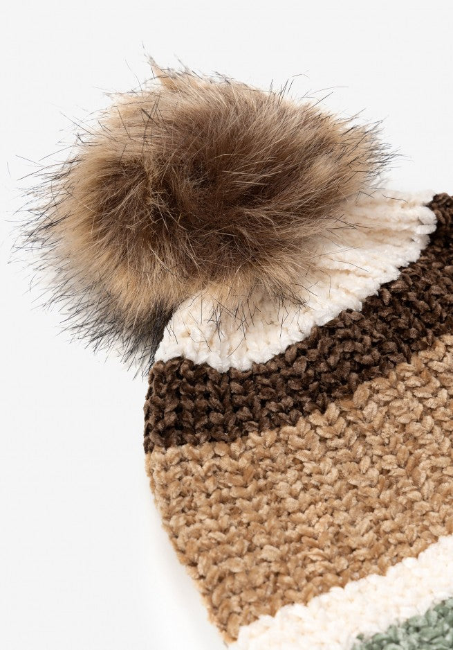 Amy green beige Pom hat