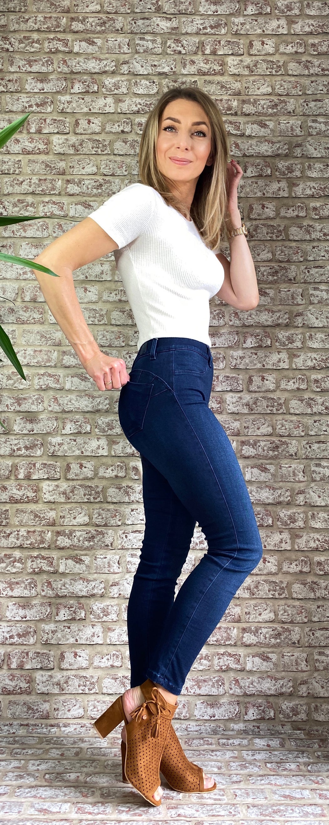 125235 salsa sale Push Up Wonder  dark indigo medium-waisted capri jeggings