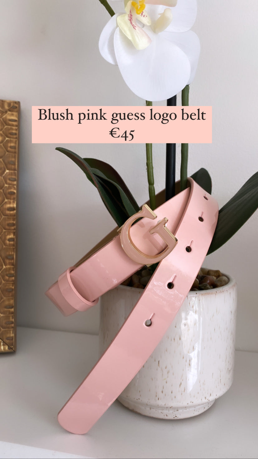BW7578VIN25 Blush pink guess logo belt