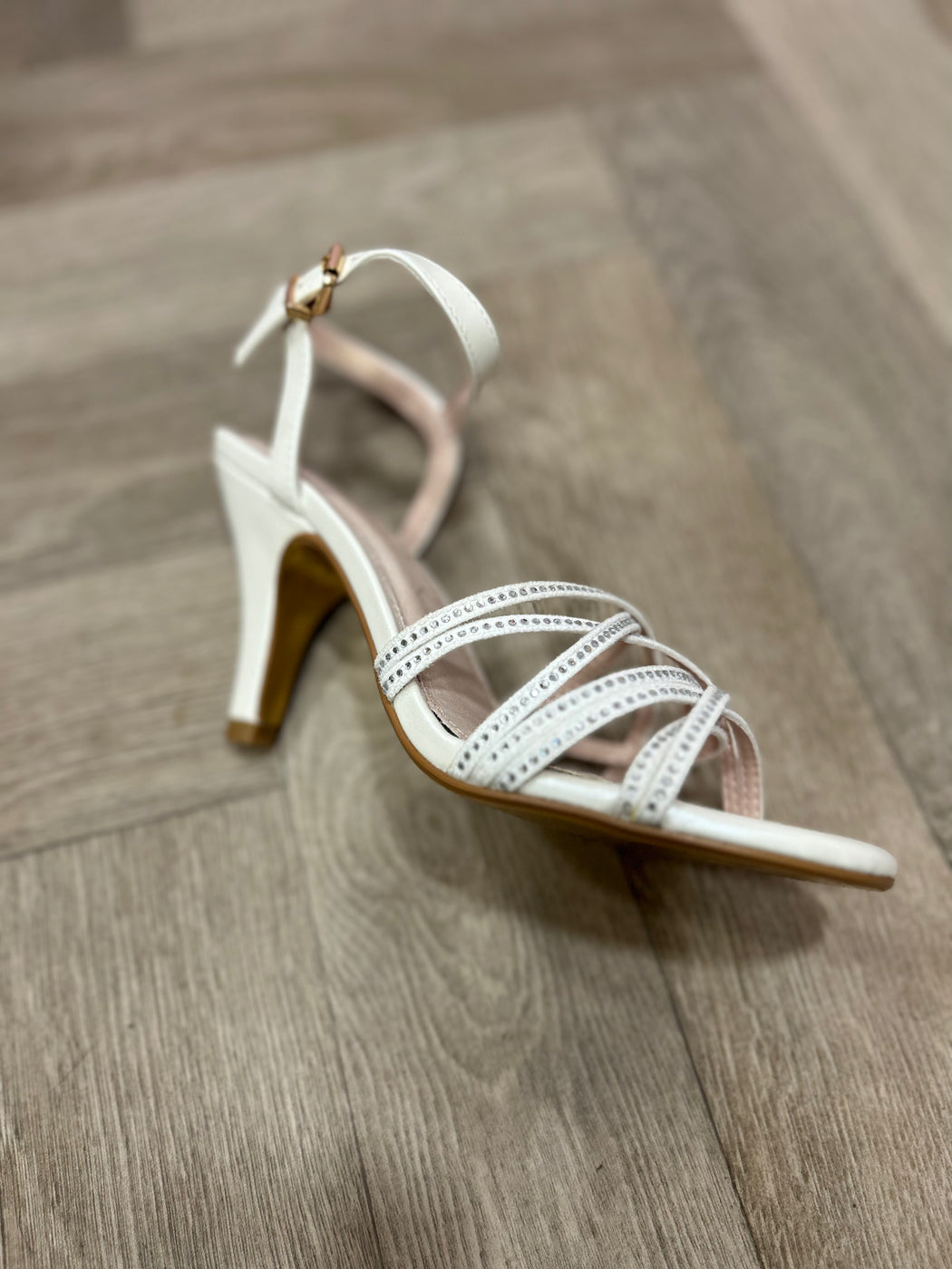 Pearl white camelford
