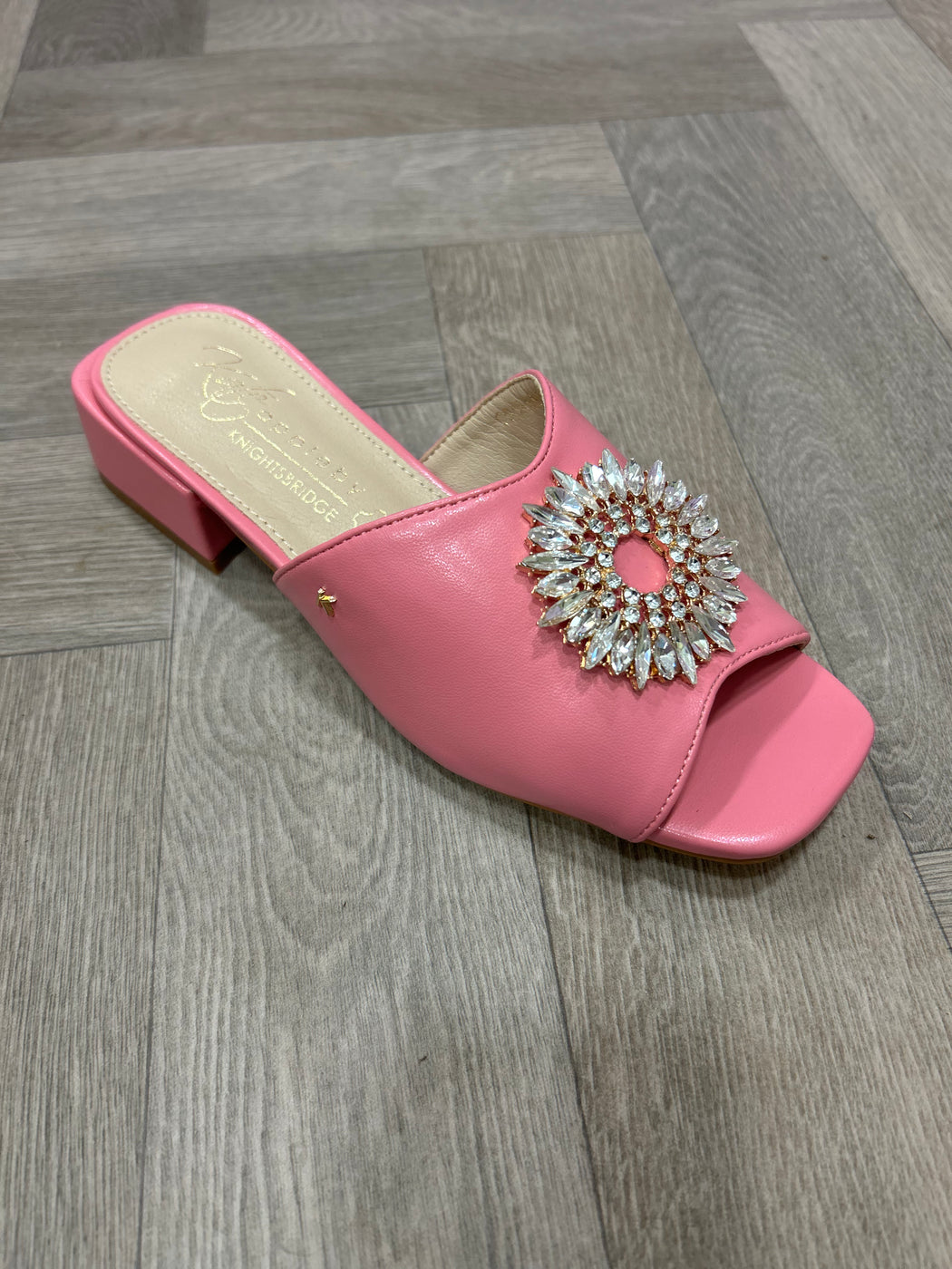 Majenta cookney slider