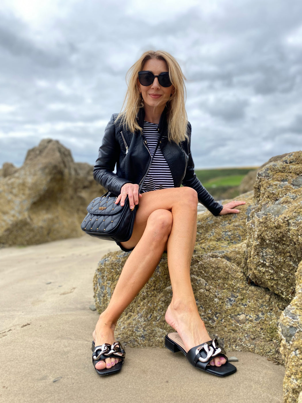 Mendip black Schwarz