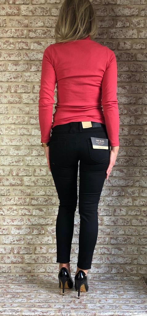 123425 MYSTERY PUSH UP SKINNY TRUE BLACK