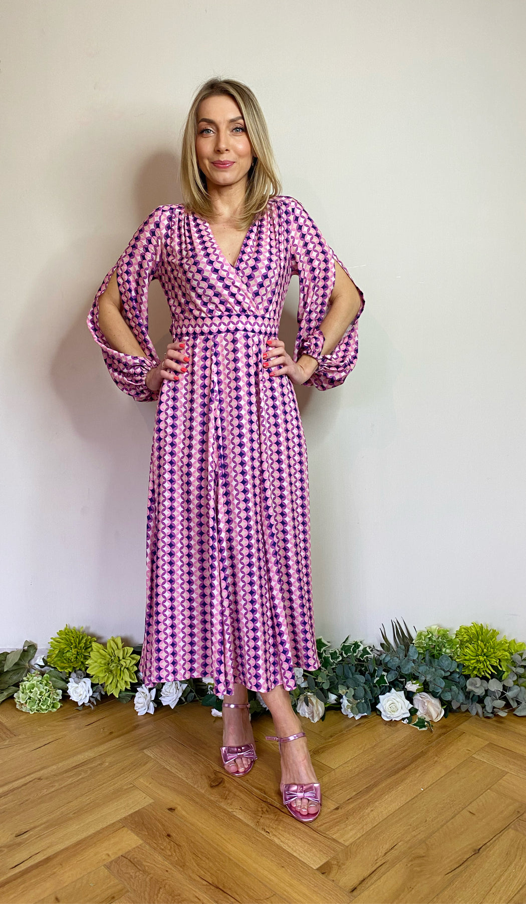 D9177 PINK FULL SKIRT WRAP DRESS