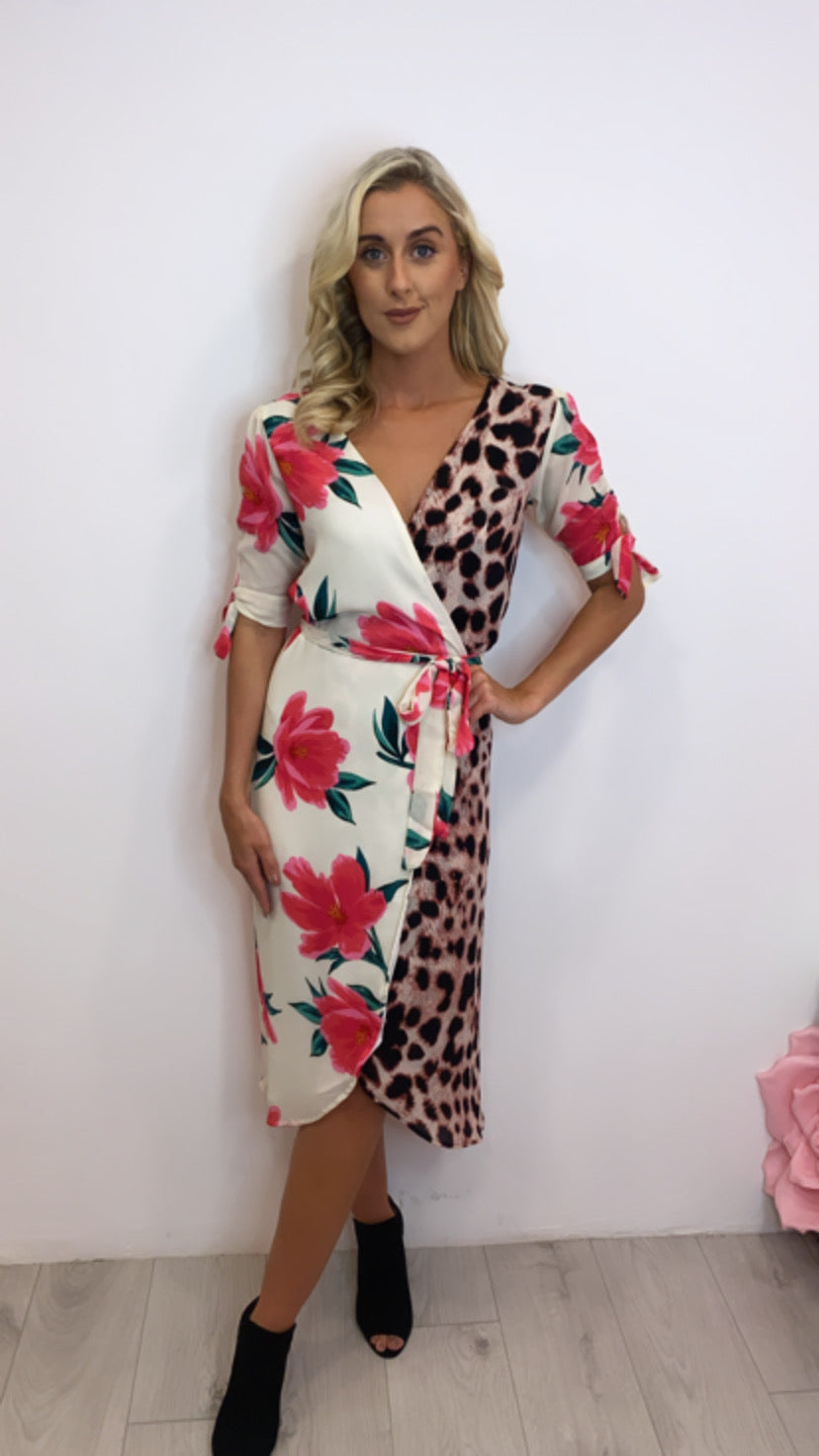 OLIVERA DANCING LEOPARD  IN CREAM BASE TULIP MIX