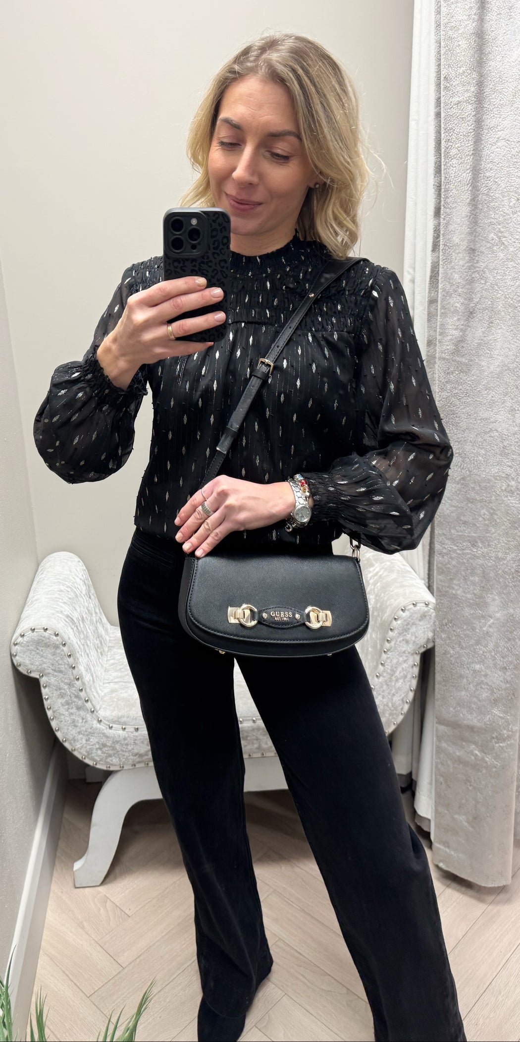 Guess Black MIMINA Bag. BG801520