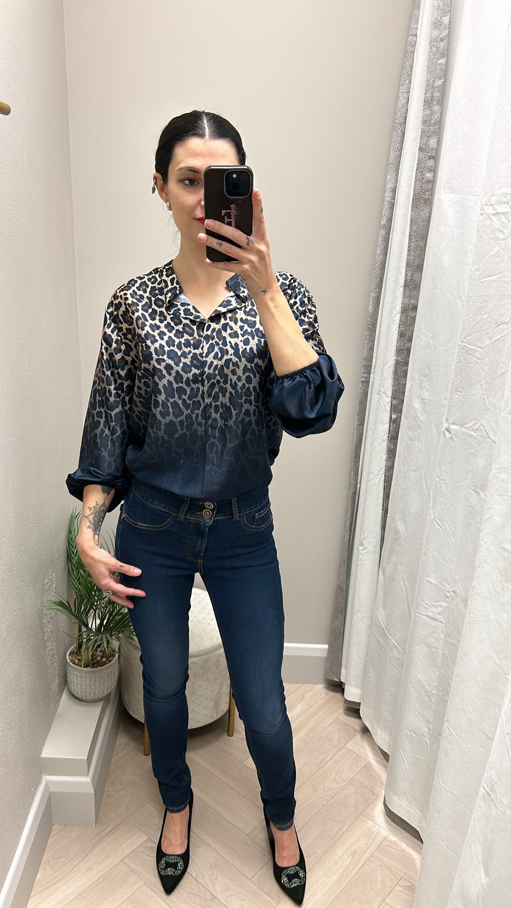 Vela blue leopard print shirt