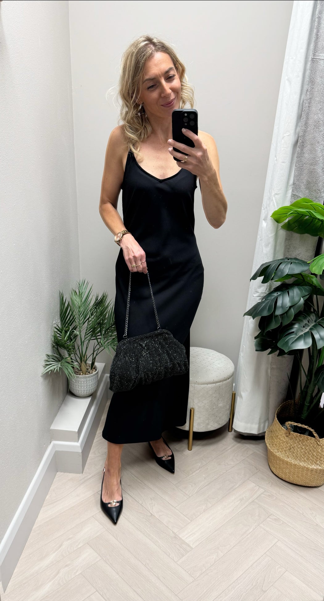 SIENNA MIDAXI DRESS IN BLACK
