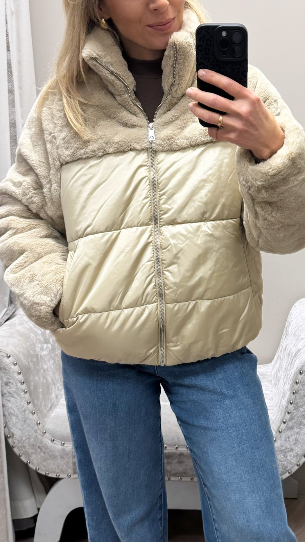Popperes beige jacket