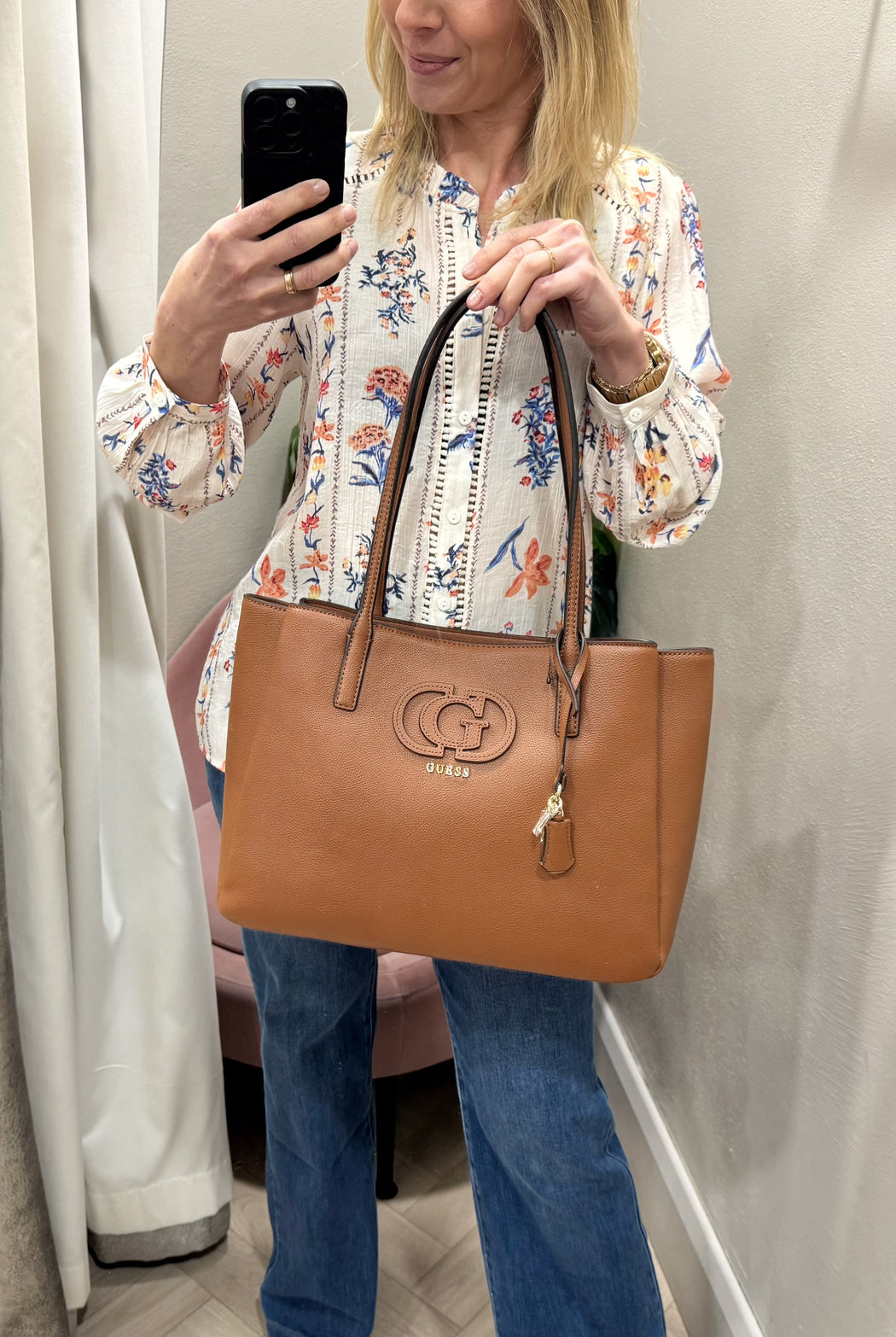 Guess cognac isola BG990523