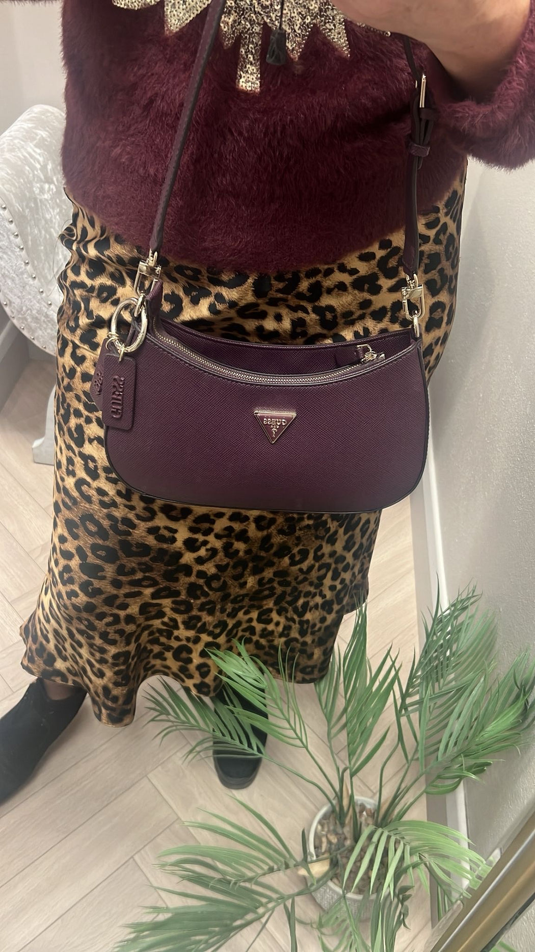 Guess Aubergine Noelle shoulder bag ZG787918