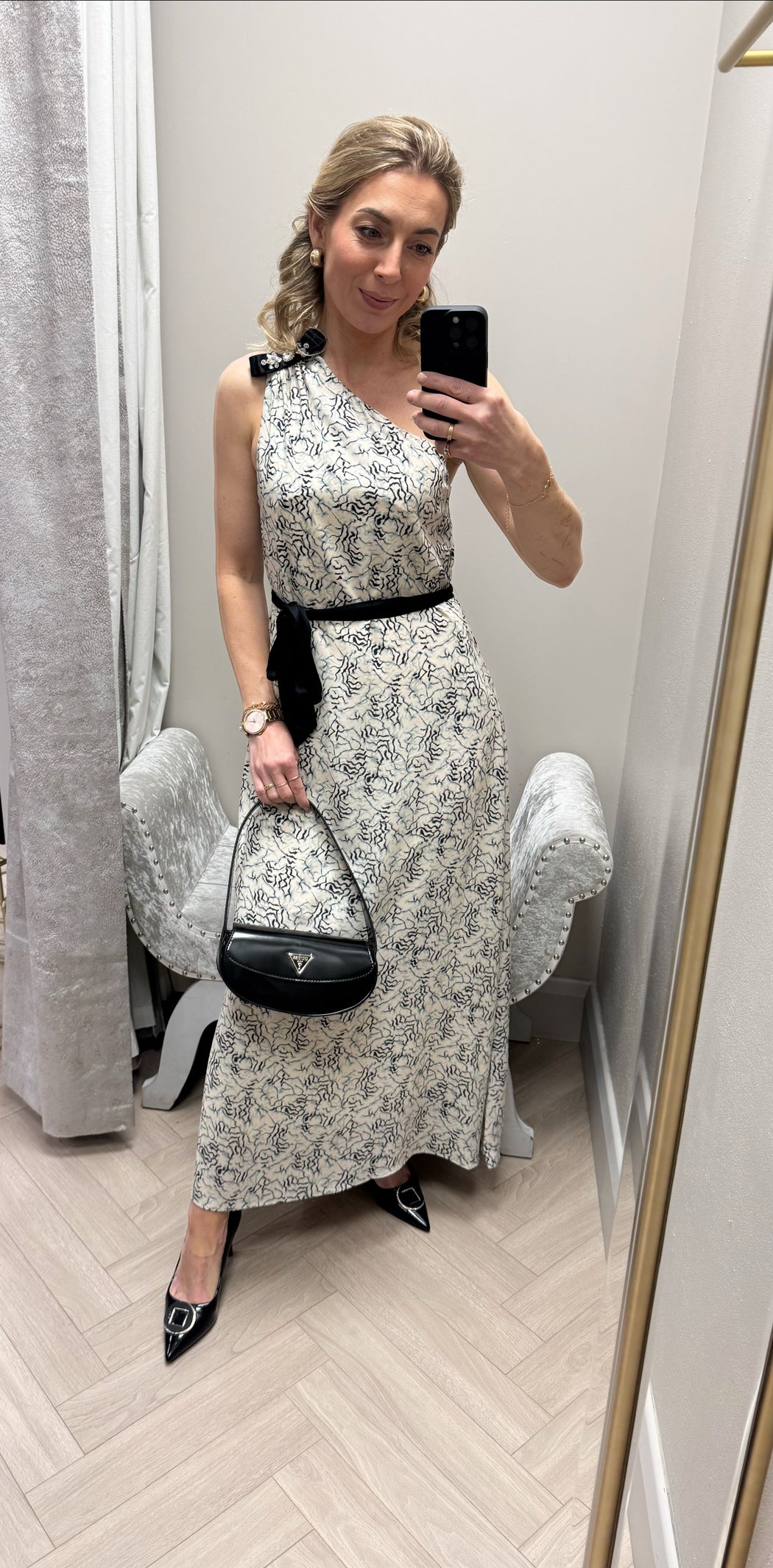 Kream beige black one shoulder dress