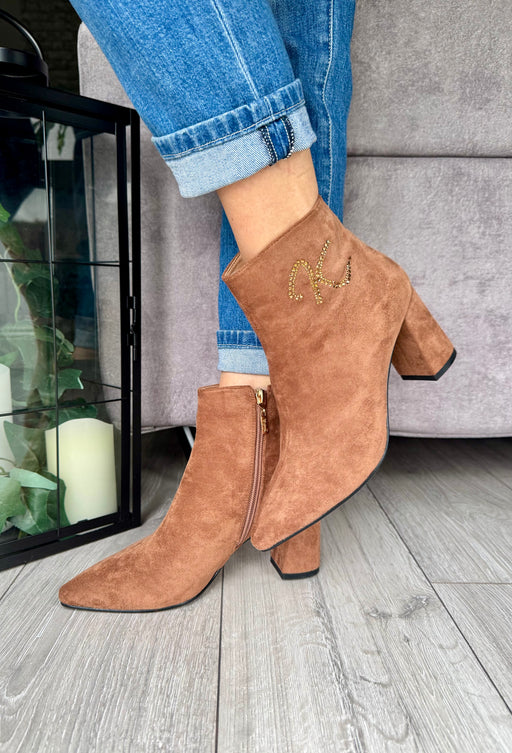 Catterton rustic ankle boots