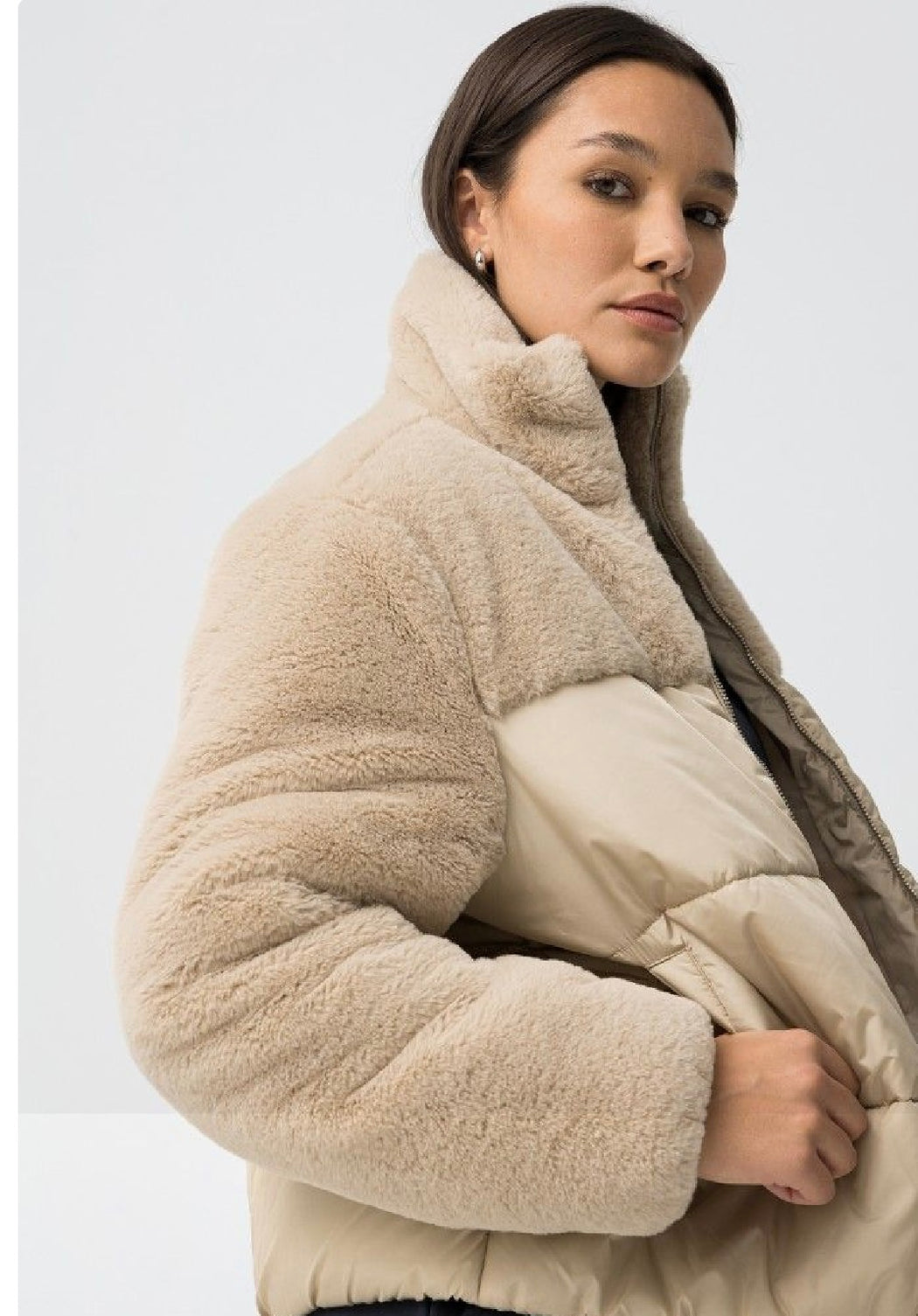 Popperes beige jacket