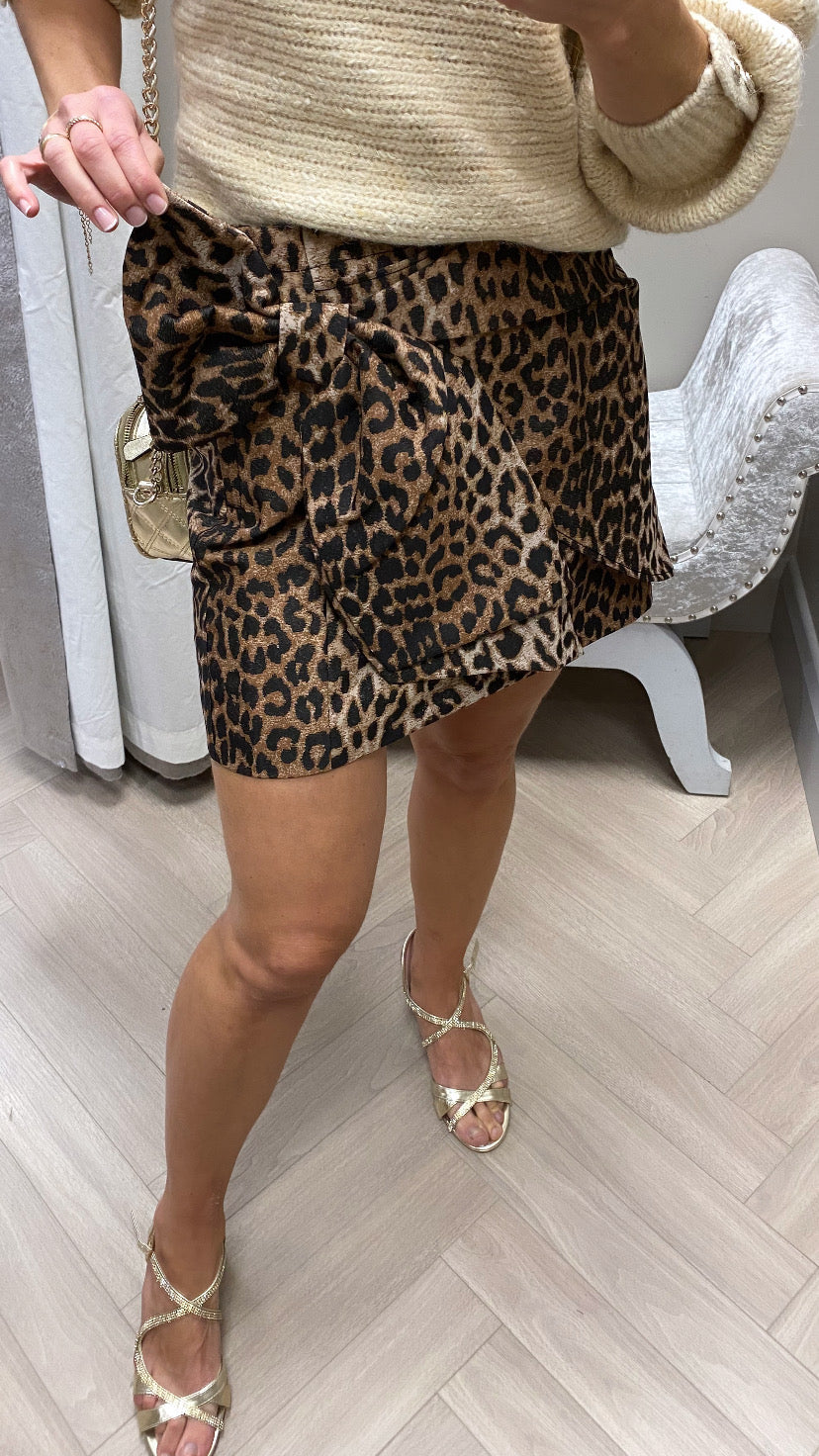 W4bd57wgIj2 guess leopard bow skirt