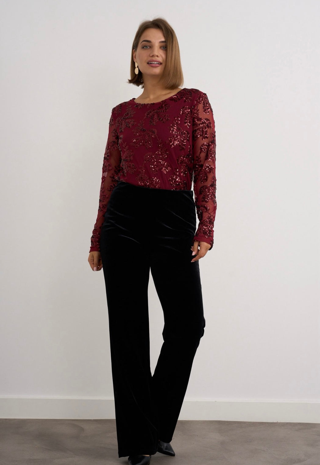 Wine signet sequinned top