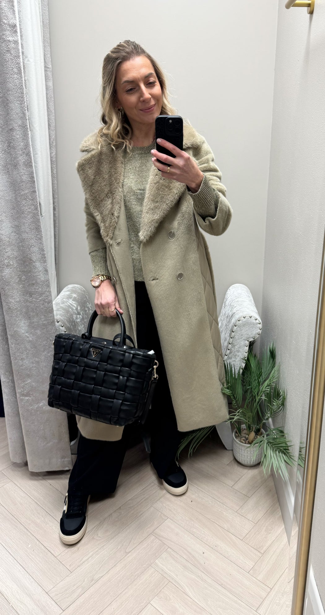 Guess Marion WG807206
BLACK bag