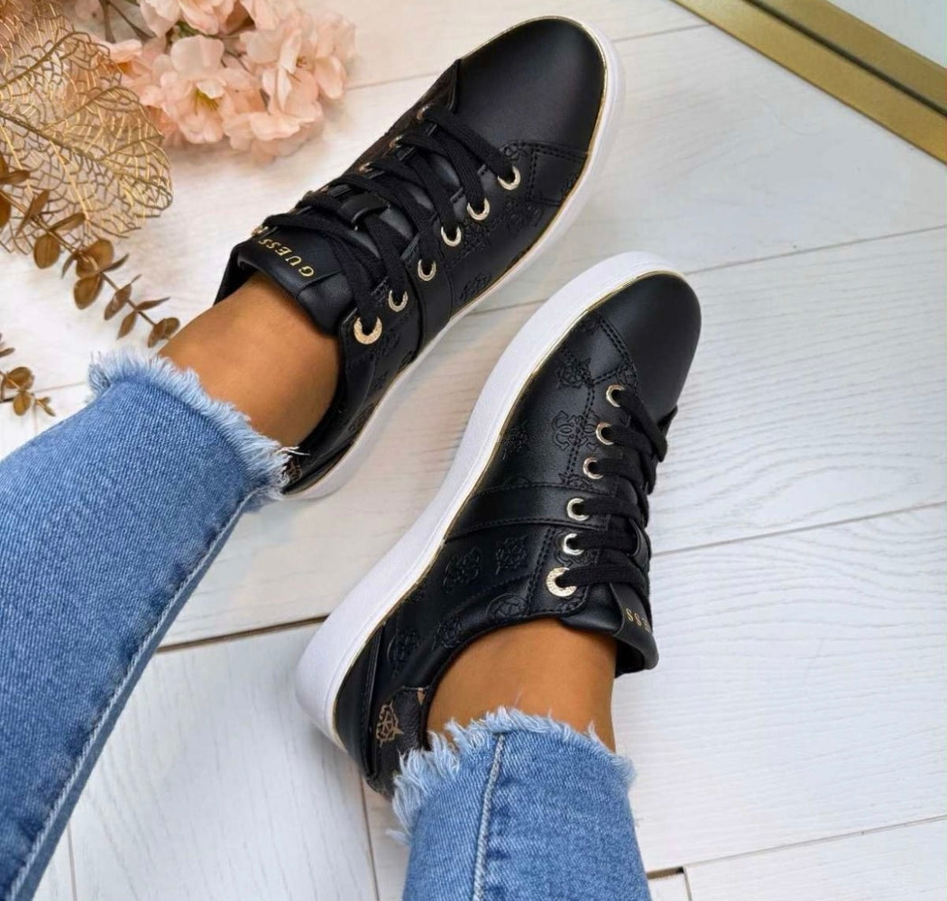 Black guess logo embossed sneaker flfbtzfal12