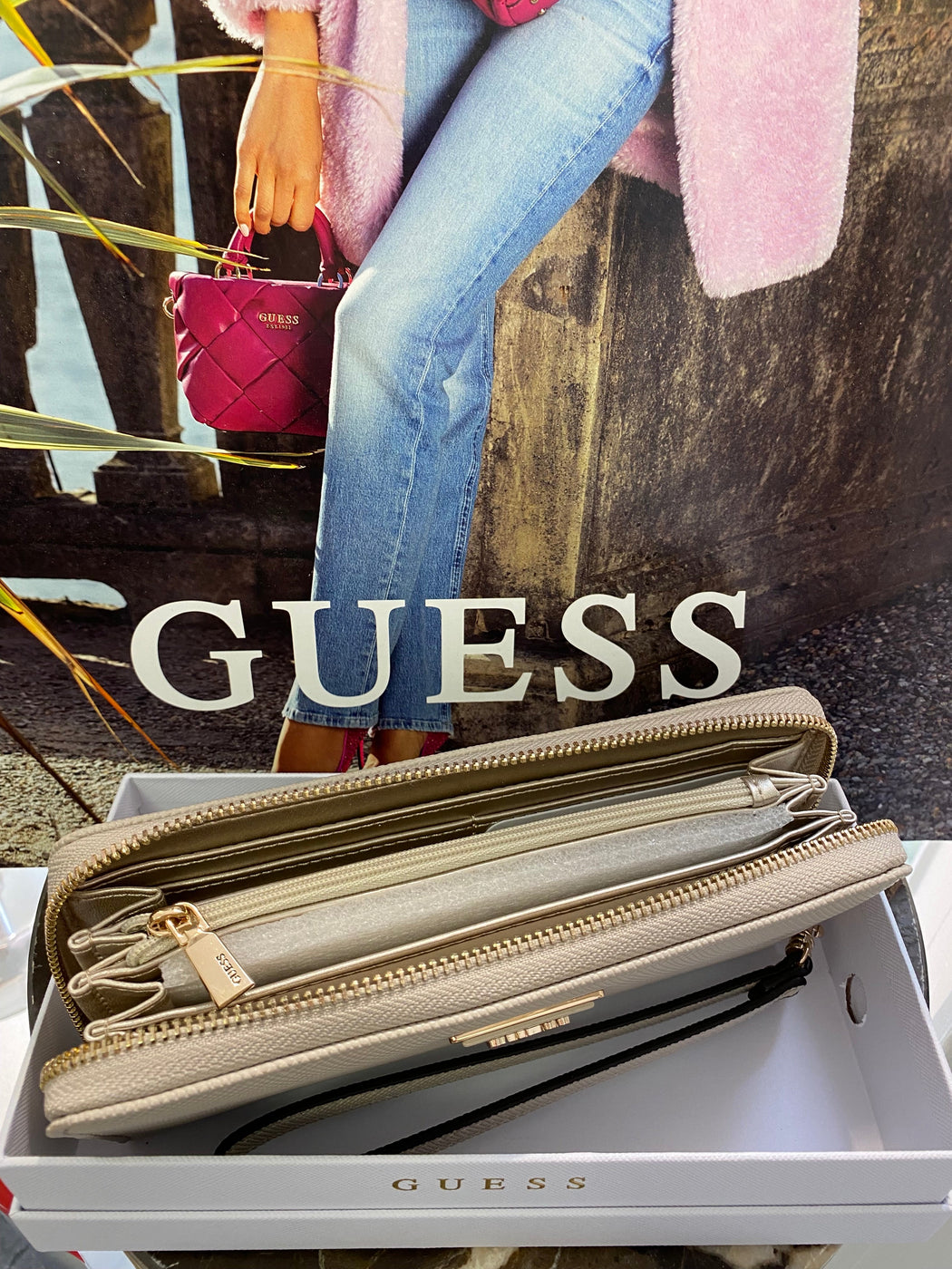 Guess dark taupe laurel wallet ZG8500146