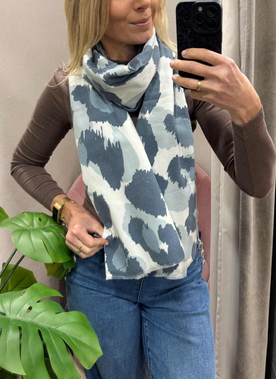 Bosch scarf