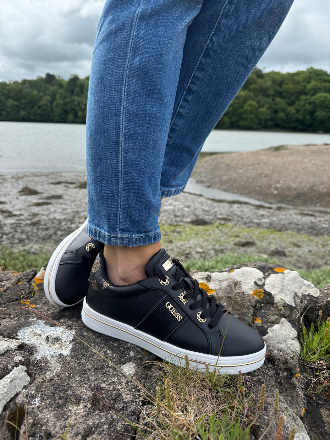 Guess stew black trainer