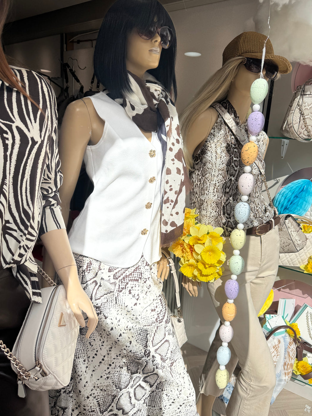 Fleur button waistcoat