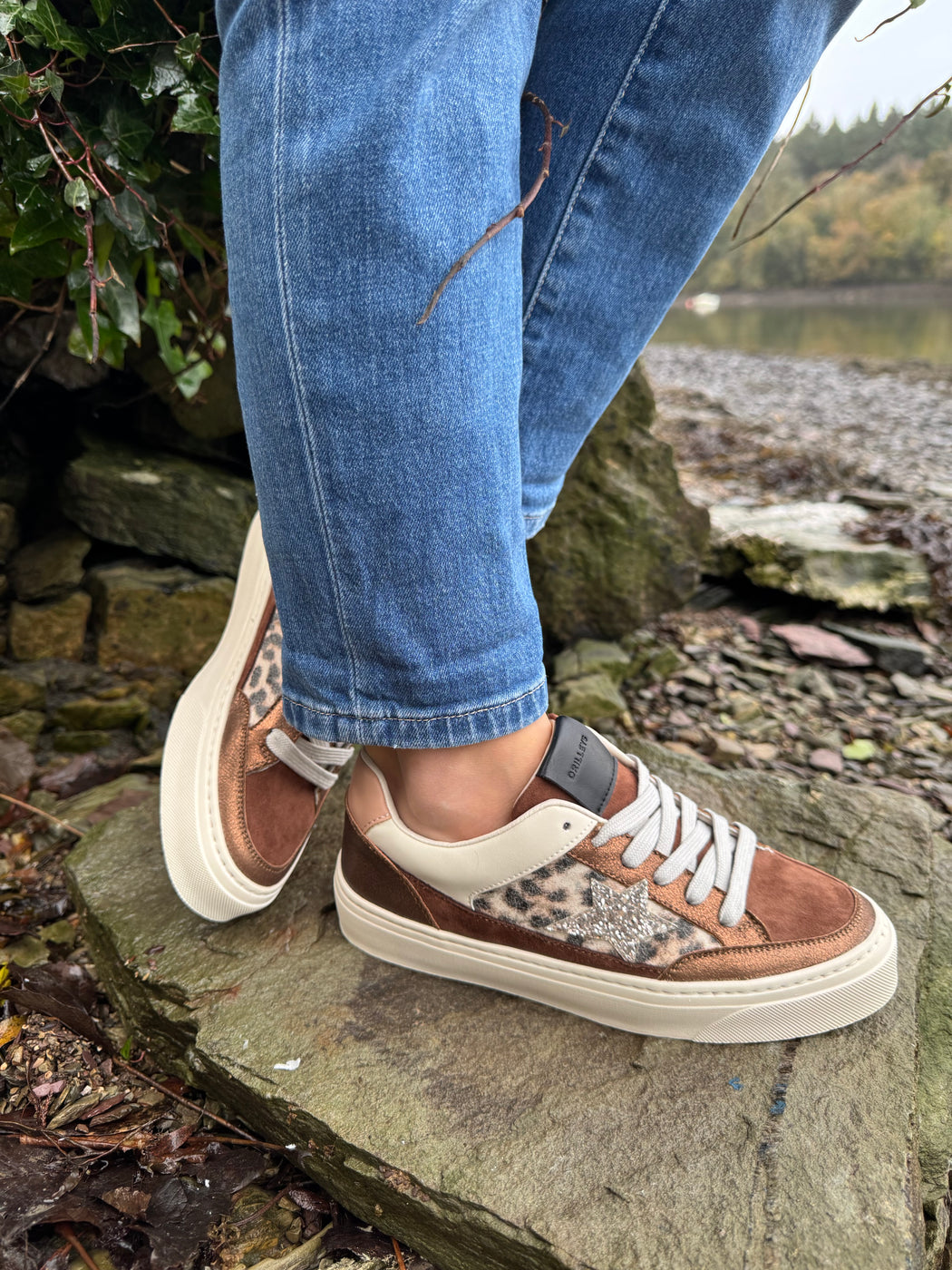 Seventy three antique bling