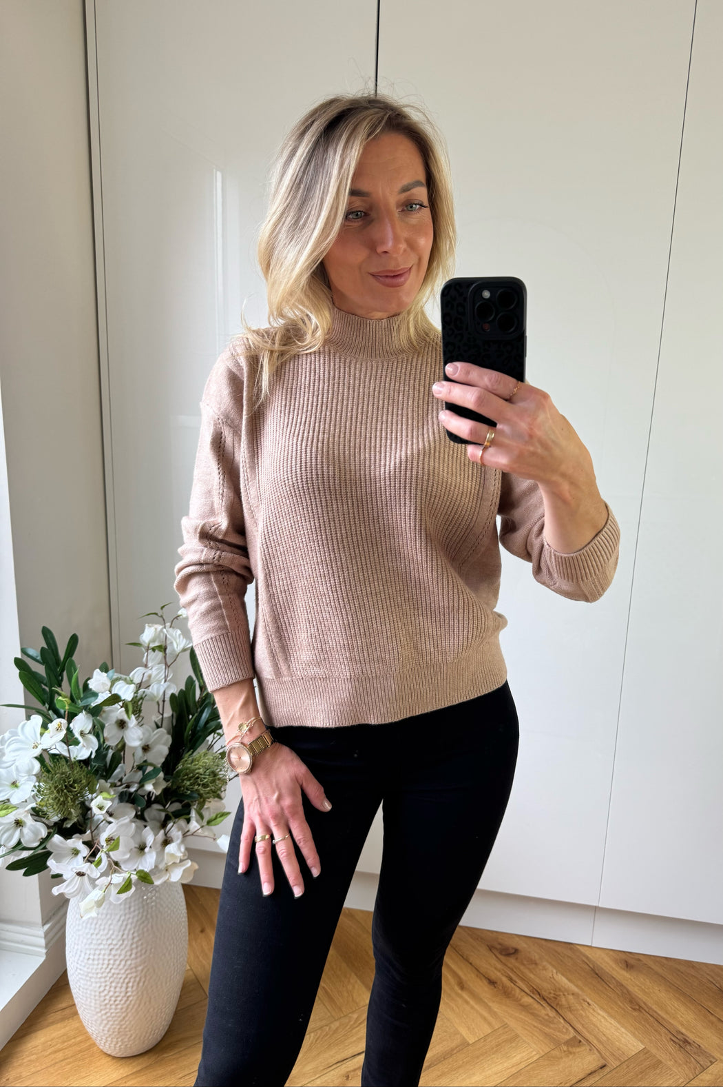Anastacia beige knit