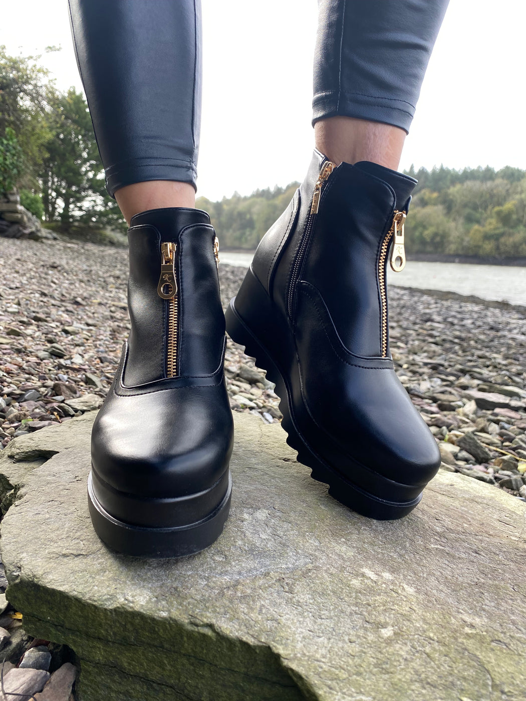 Portaferry black boots