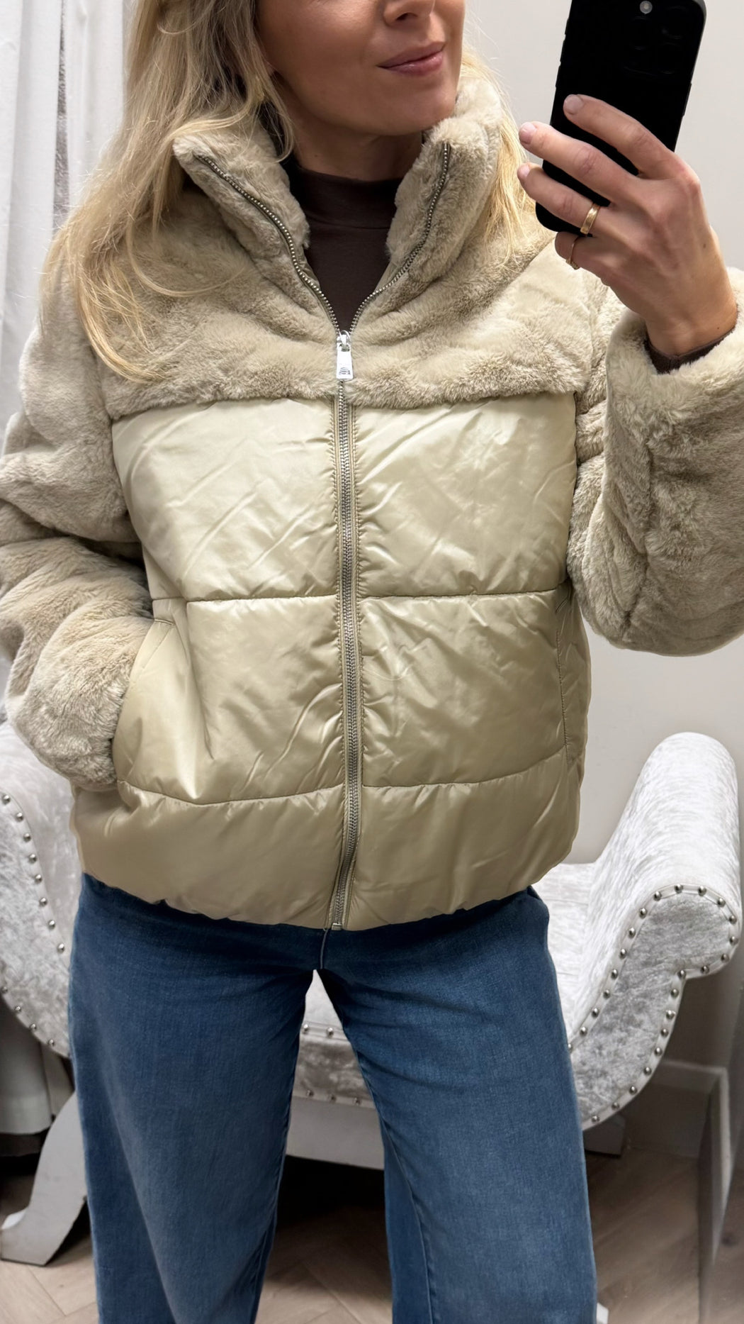 Popperes beige jacket