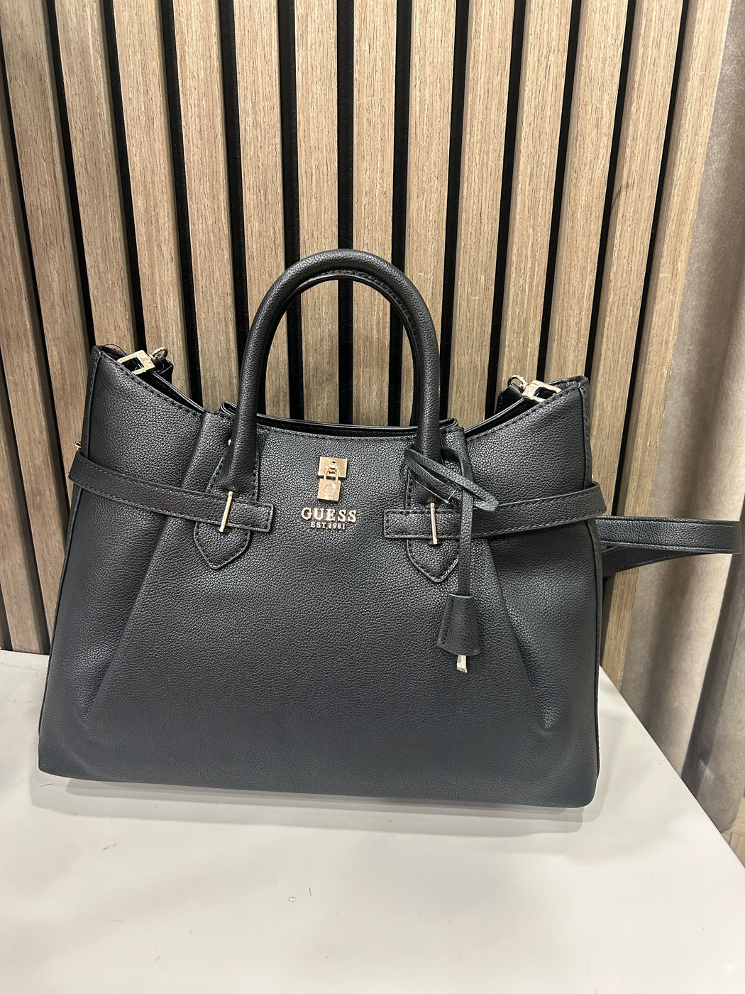 Guess black yesba bag bg783307