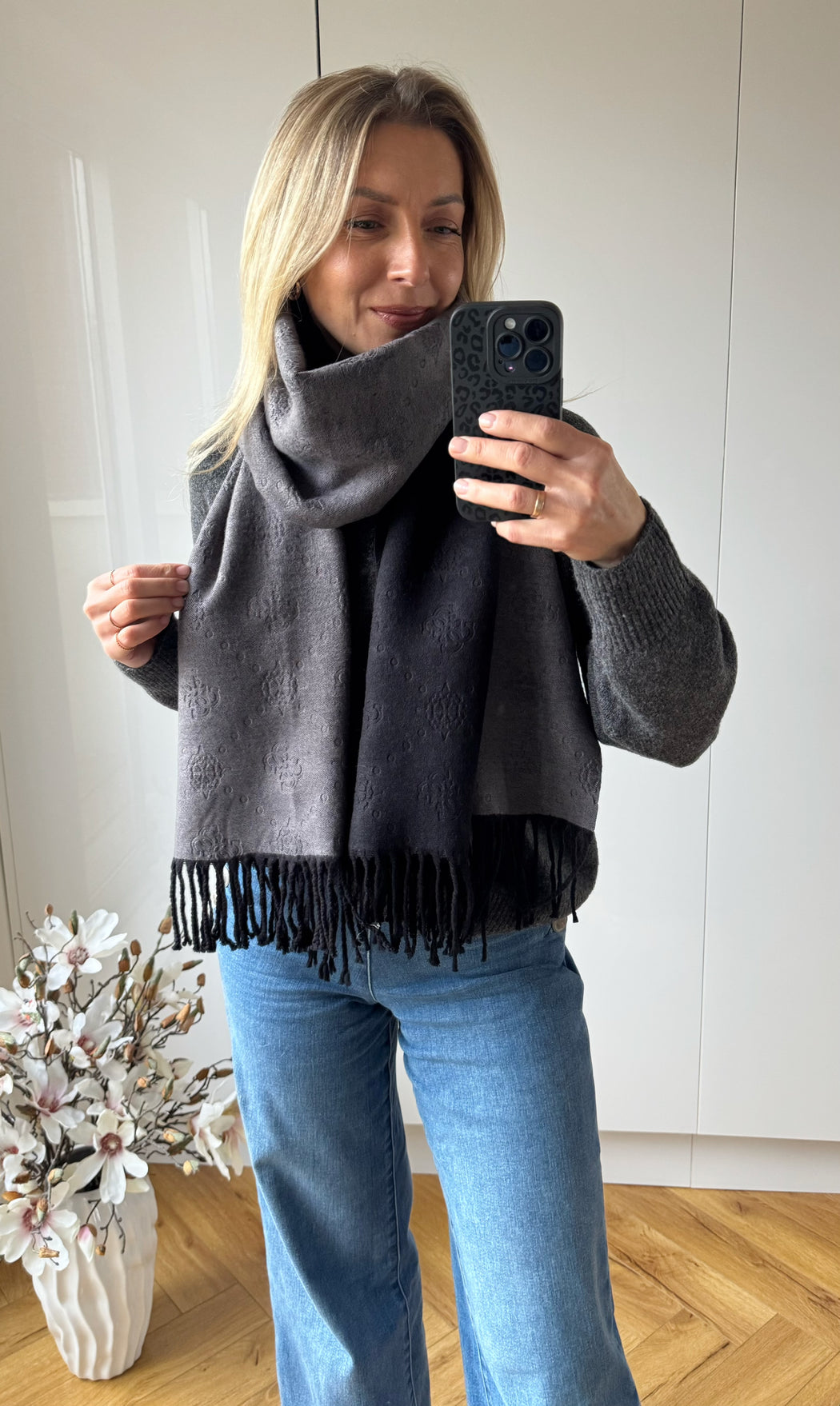 Guess AW5419POL03-BLA scarf