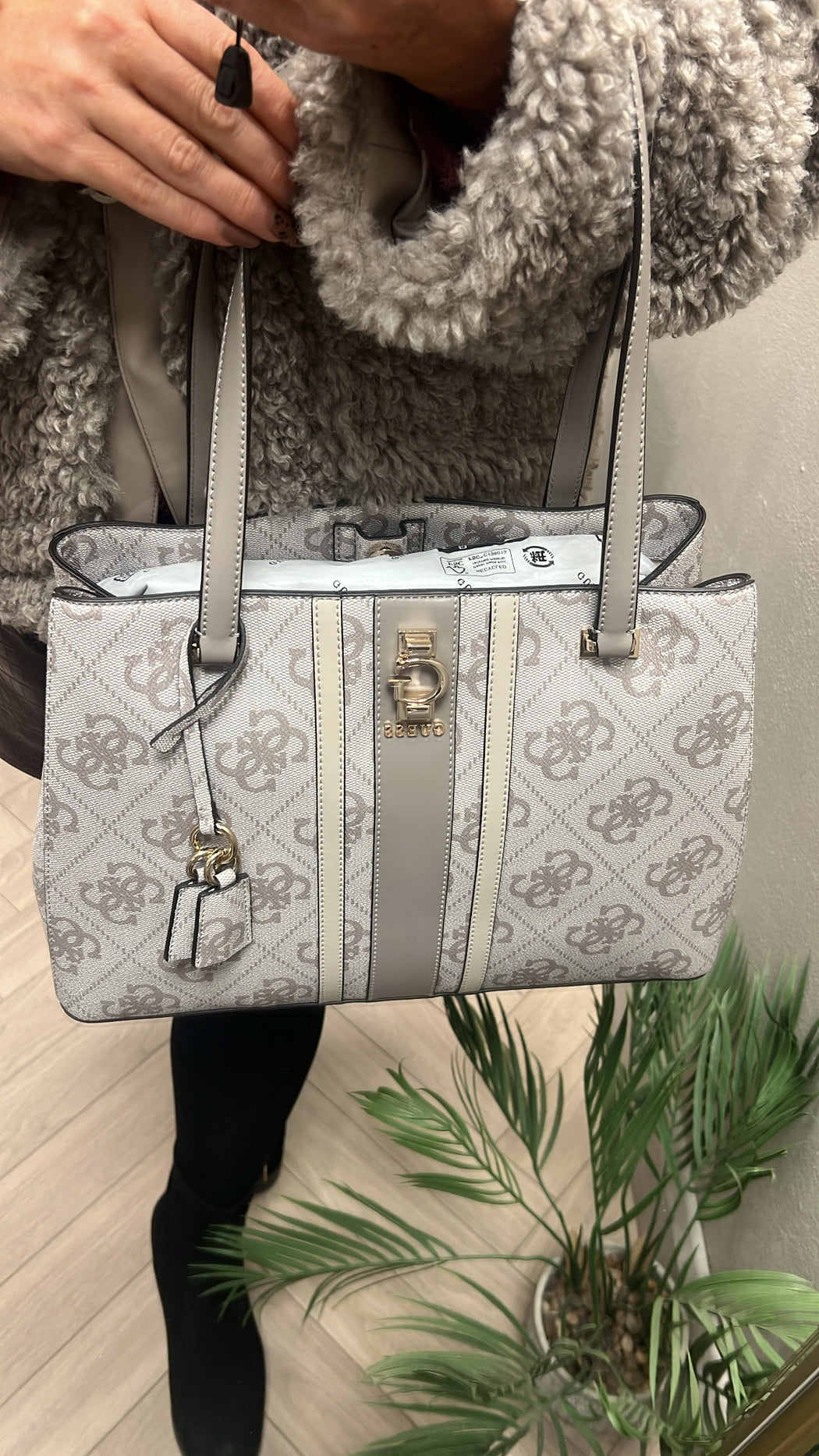 Guess Taupe ERENIA Bag. SO783823