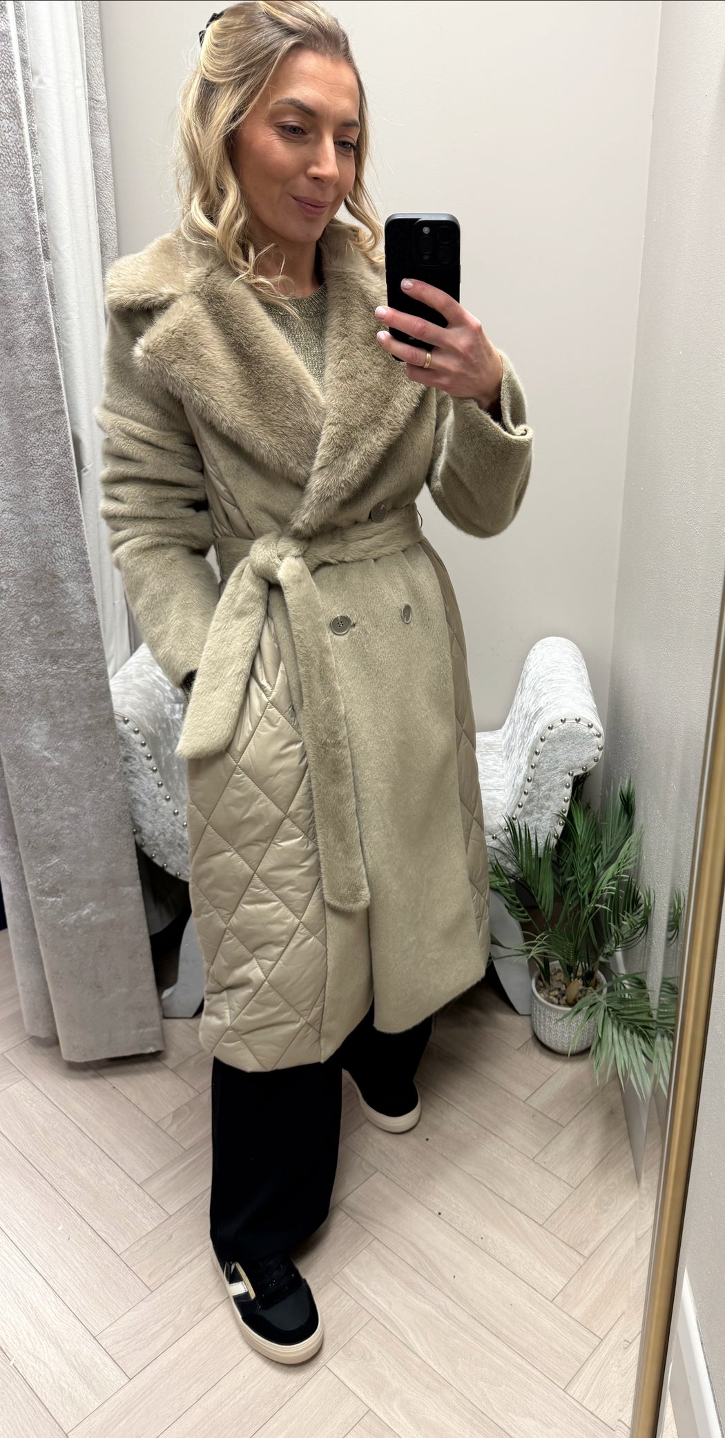 Guess Jole Coat. W5BL68W4200