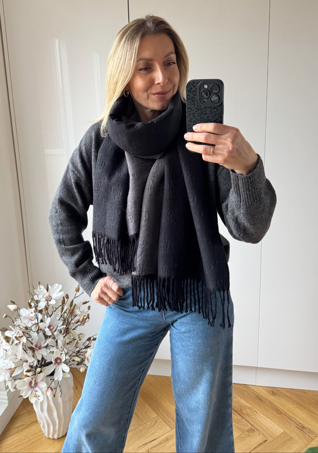 Guess AW5419POL03-BLA scarf