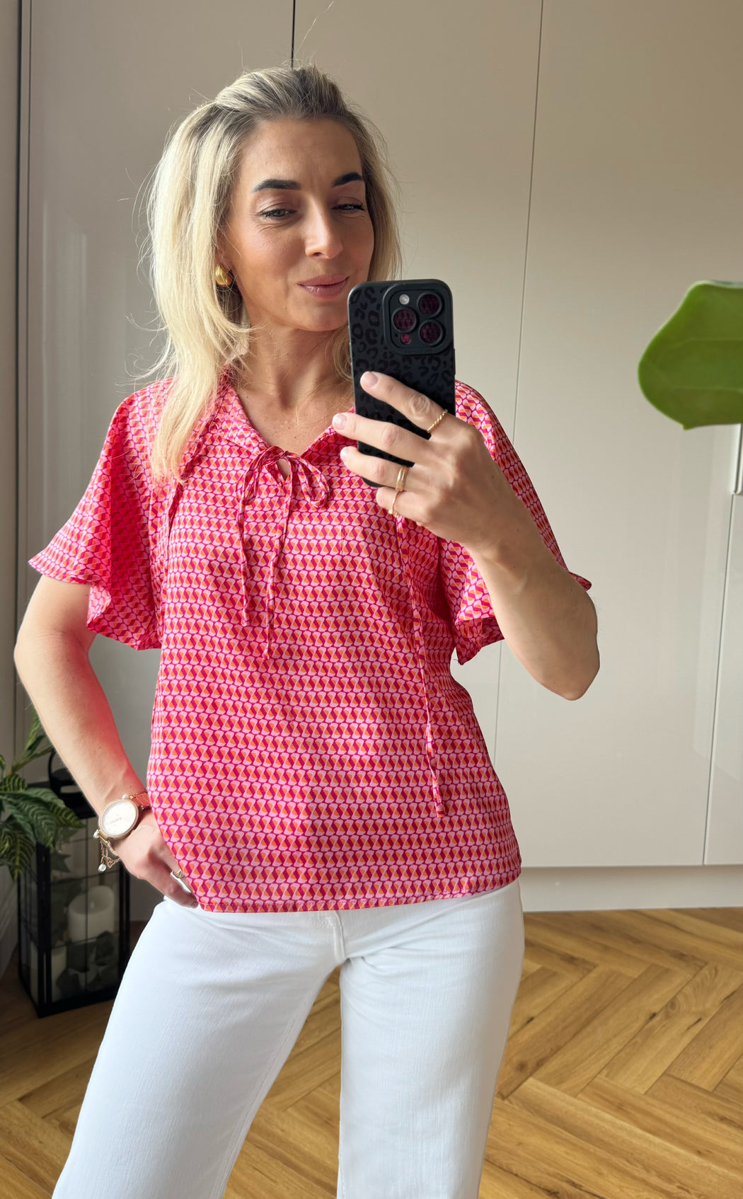 Janelle top red