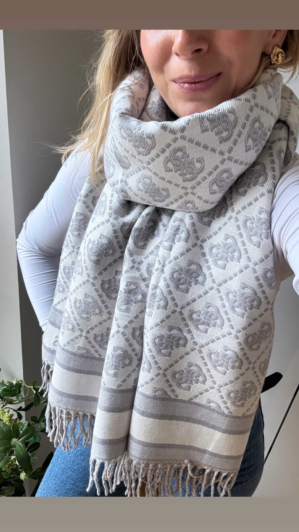 Guess grey AW5665POL03 - GOO scarf